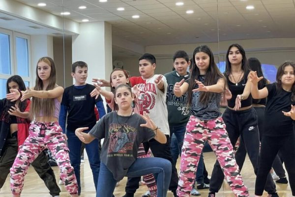 325657917_912937649725594_4850932181073749904_n-scaled