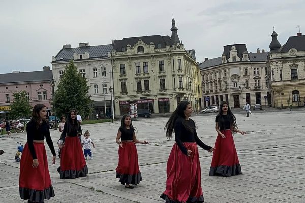 428704675_897500832180641_3736637060616354062_n